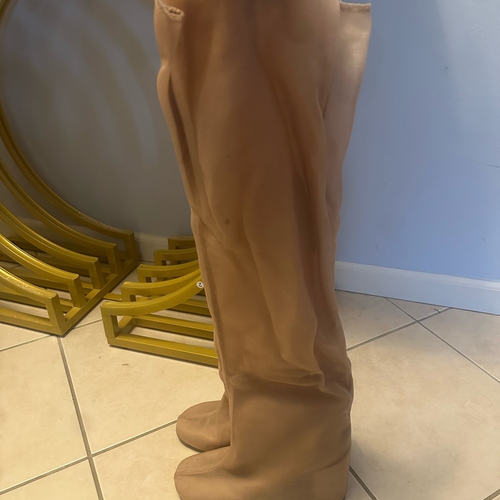 Chic Tan Over-the-Knee Boots